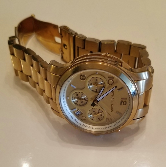 Michael Kors Watch - Picture 3 of 3